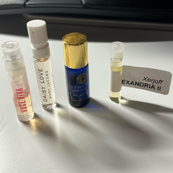 22 Perfume Samples - Picture 6 of 7